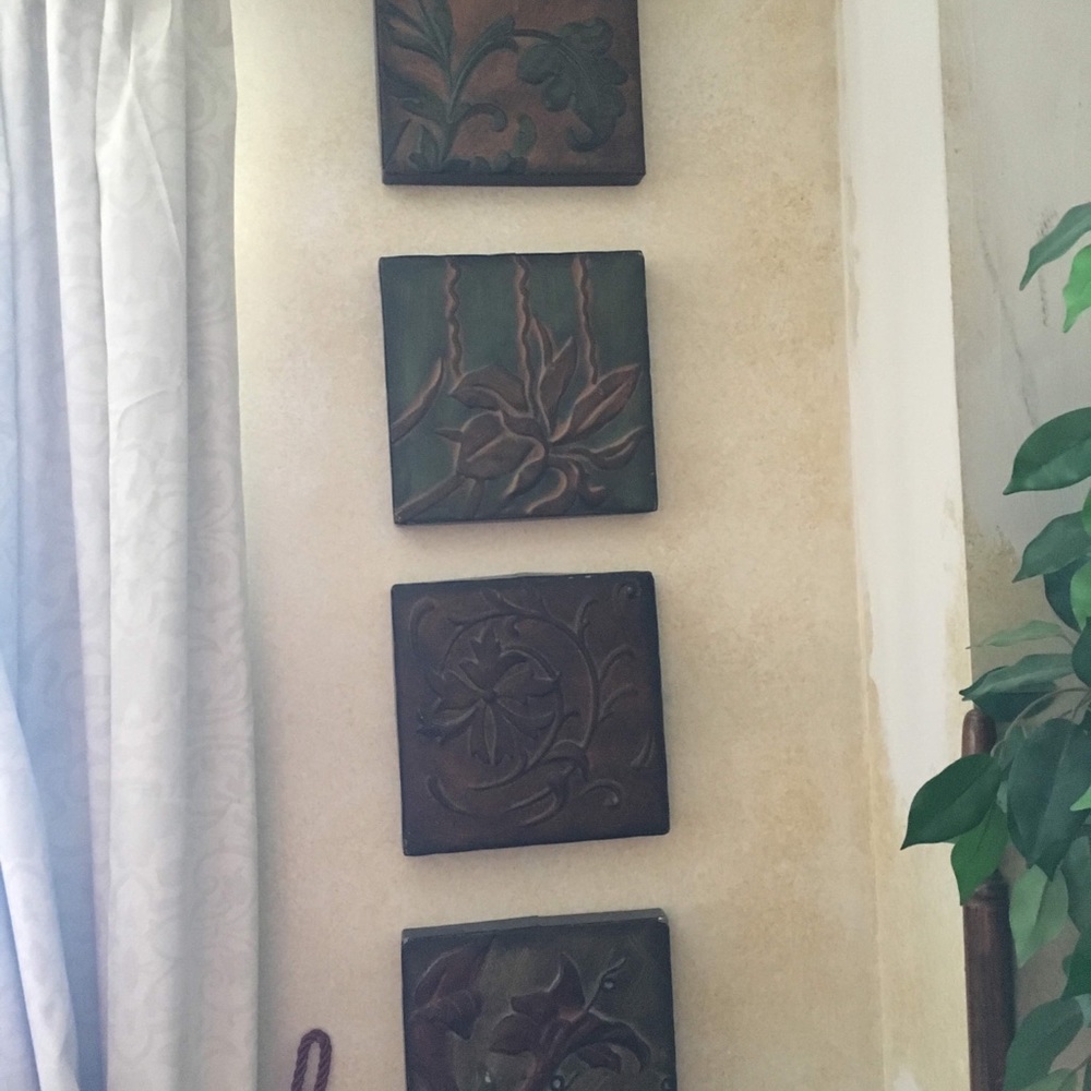 Mirror decor. - Picture 2 of 2